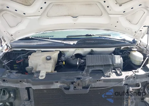 2003 Chevrolet Express z USA, uszkodzony, nr VIN 1GCFG15XX31110666